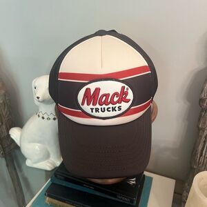 Mack Trucks NWT mesh back Retro Trucker Hat